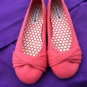 Cute coral/pink flats